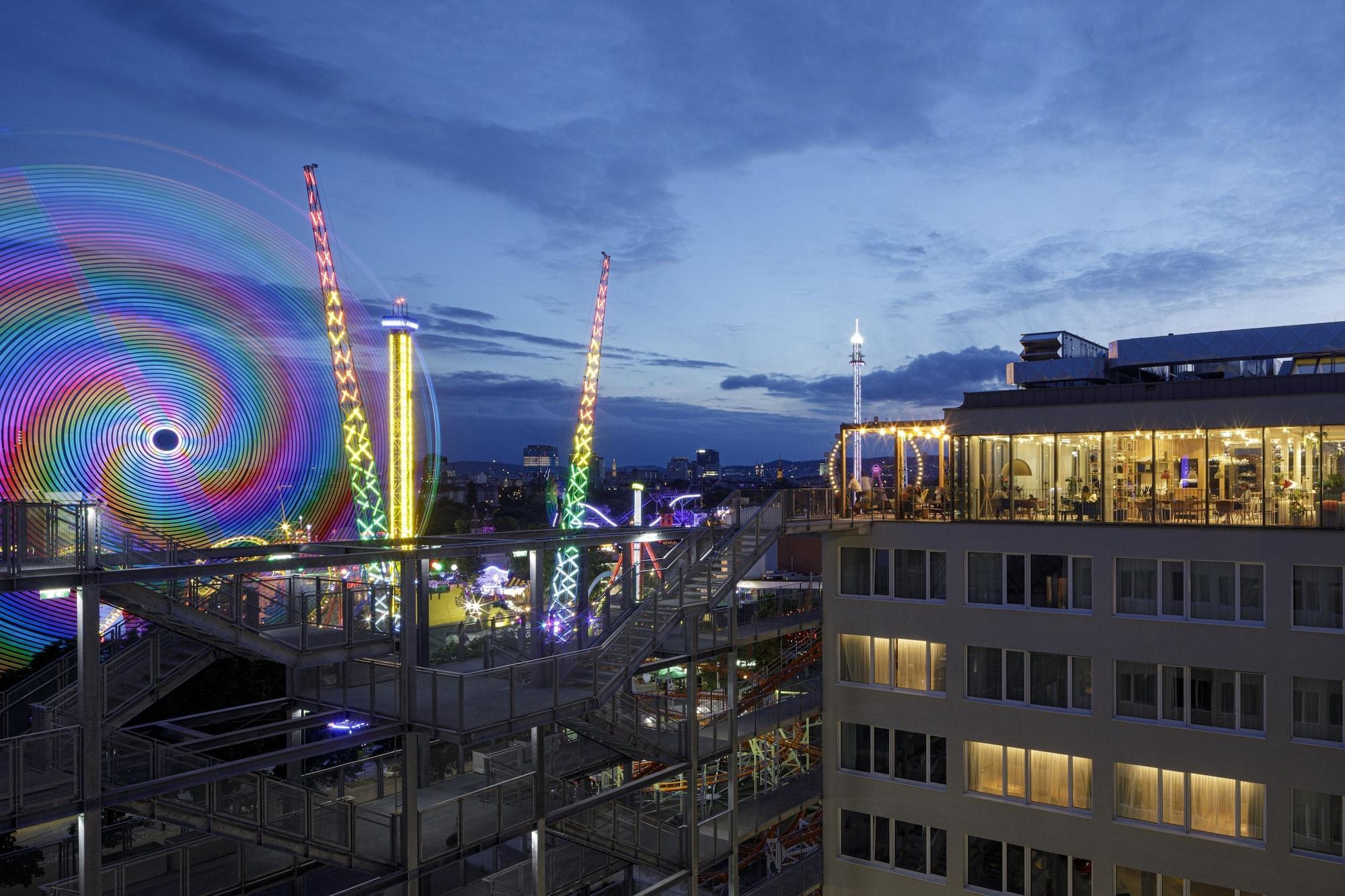 Zoku Apartahotel