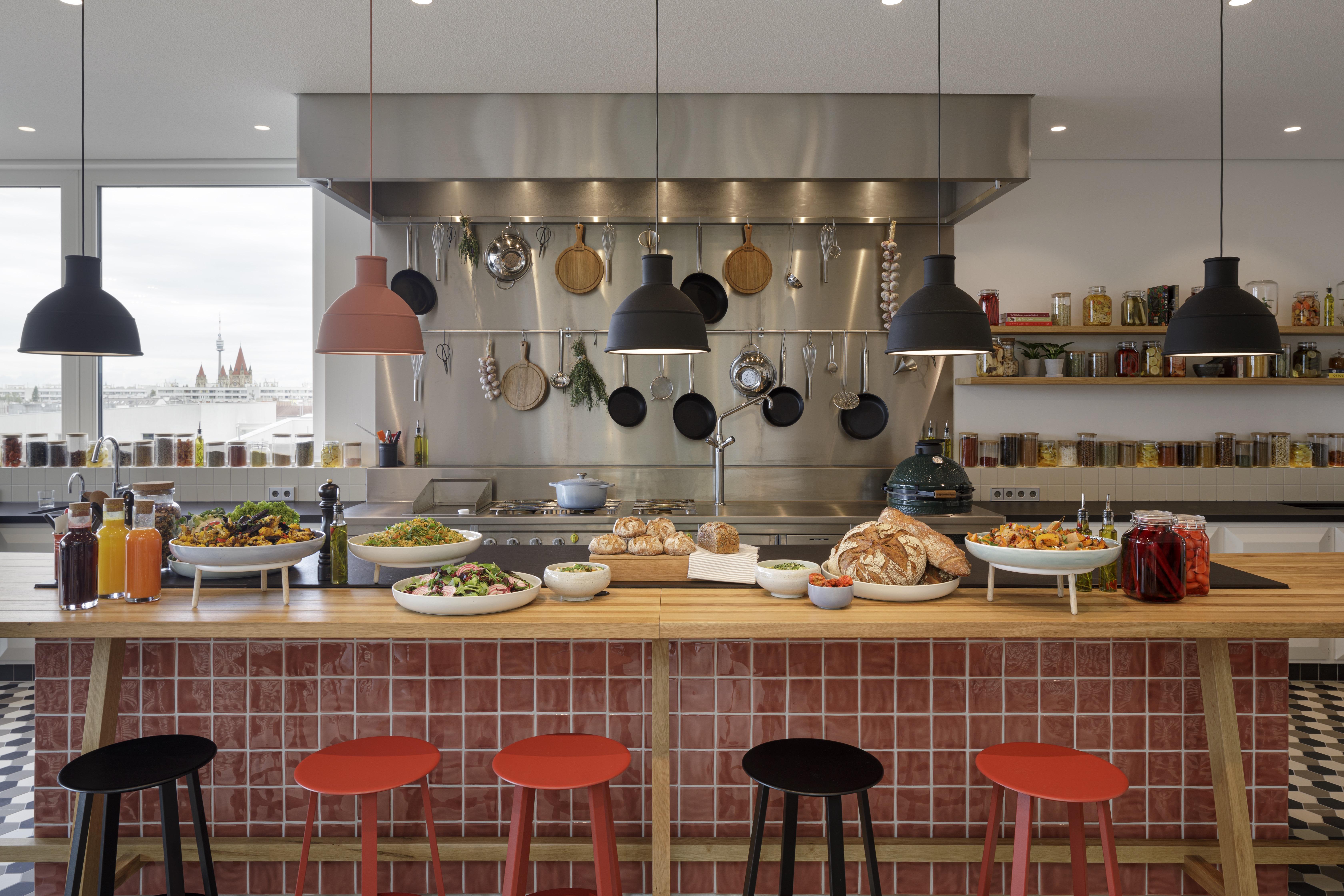 Zoku Apartahotel Viena
